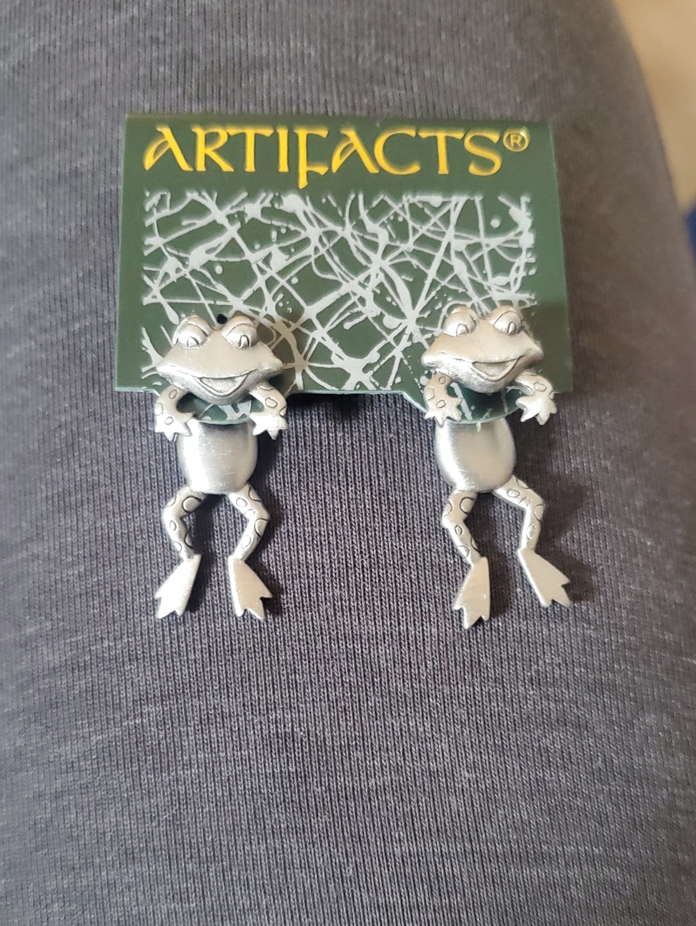 Vintage JJ Jonette Jewelry Artifacts Pewter Frog Earrings New On Card 1.5"